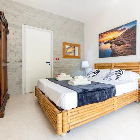 Baia - Summer ゲストハウス 3*